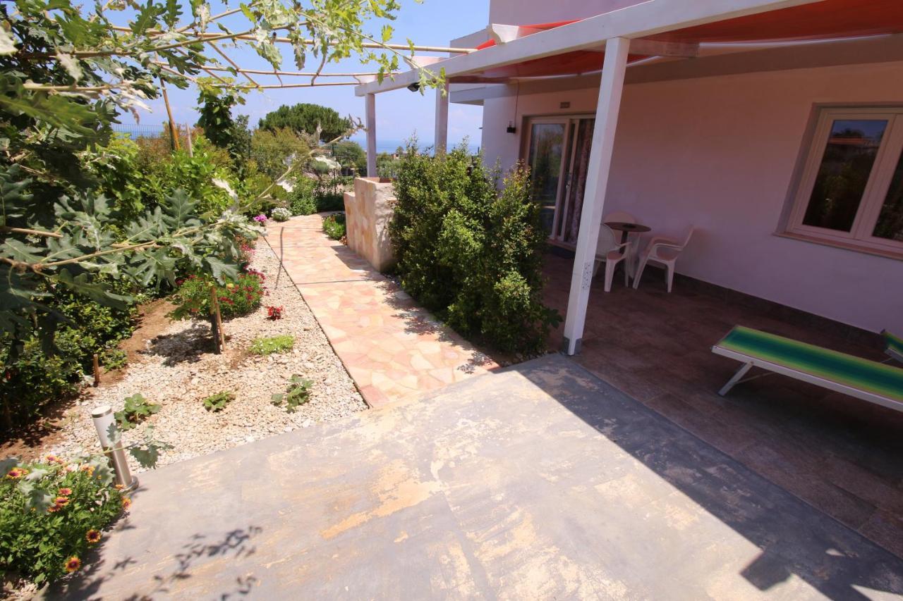 Apartamento Chiaro Di Luna Santa Domenica Talao Exterior foto